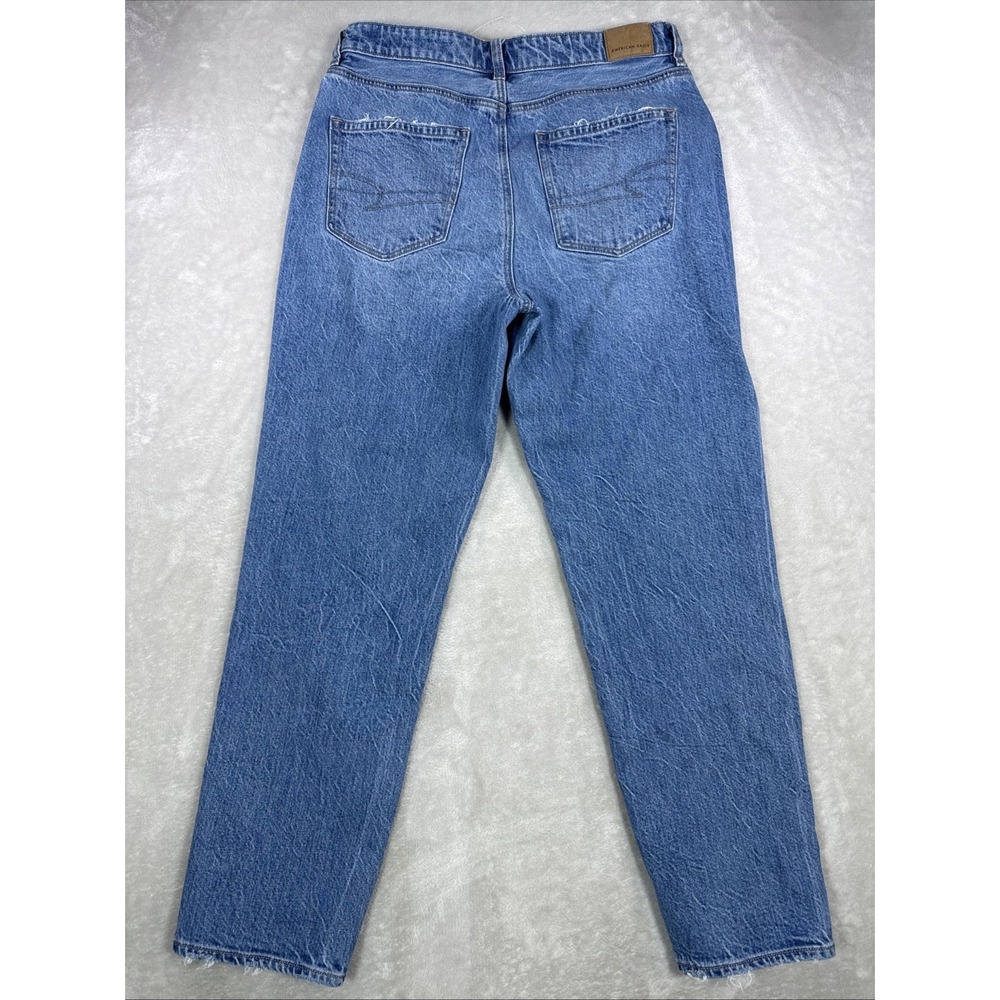 American Eagle Mom Jean Light Wash Distressed Denim Women's Size 8 Regular - Picture 2 of 10